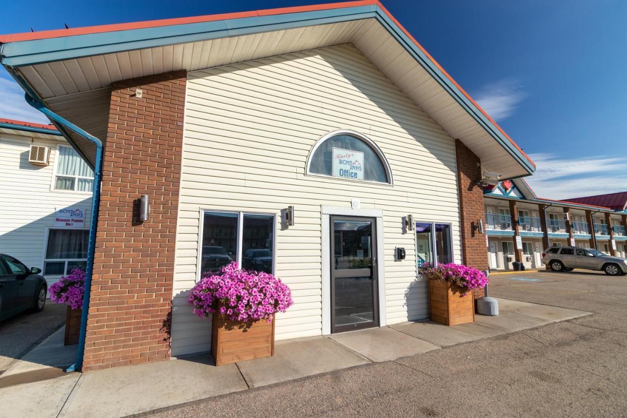 Bcminns - Fort Mcmurray - Rusty'S Exterior foto
