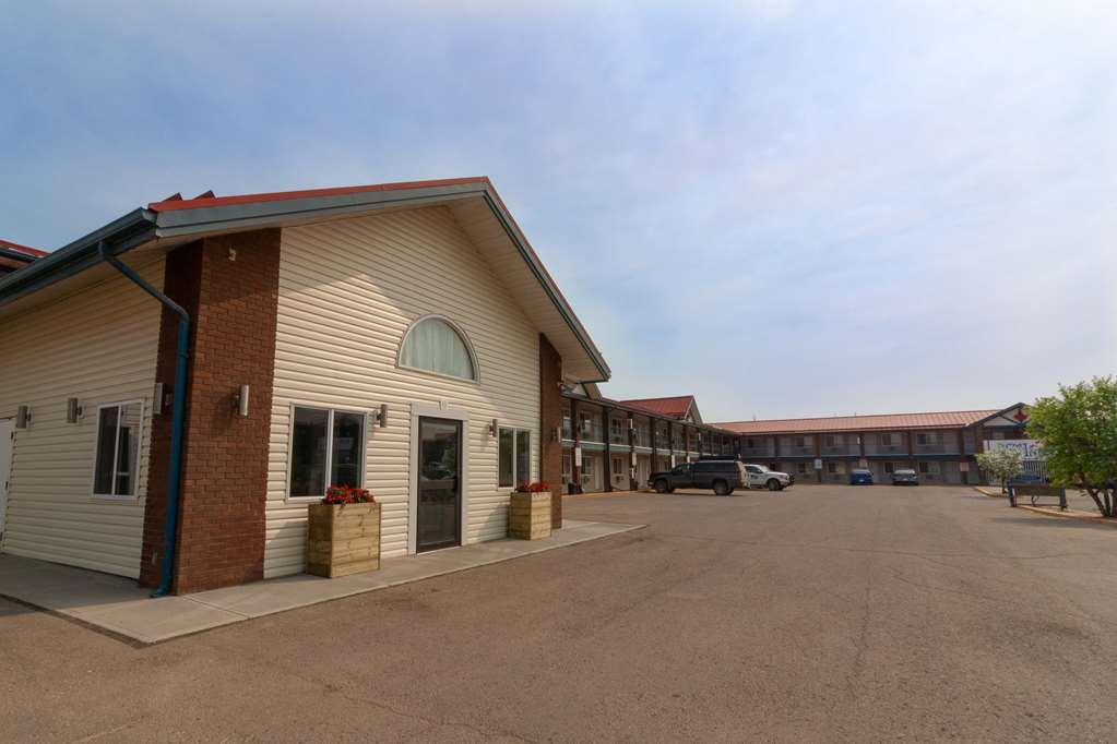 Bcminns - Fort Mcmurray - Rusty'S Exterior foto